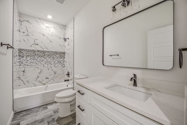 5708 Vanessa Court, Granbury, TX 76048