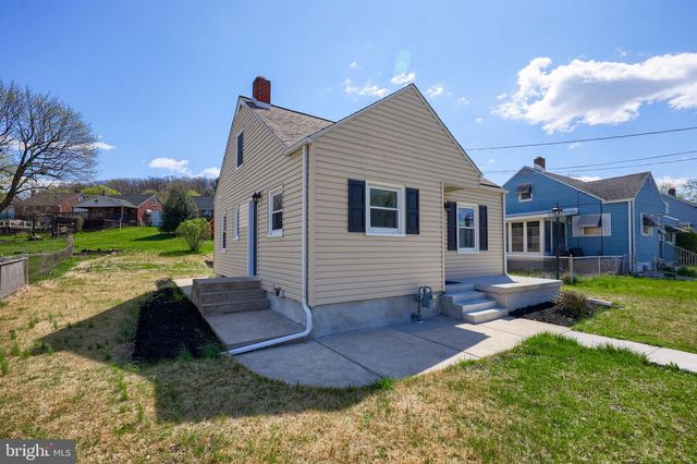 2581 MAYFIELD ST, York, PA 17406