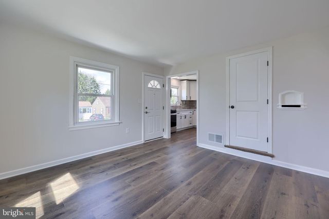 2581 MAYFIELD ST, York, PA 17406