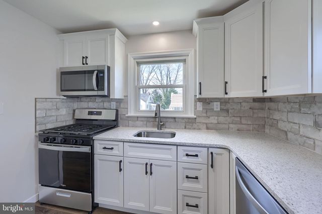 2581 MAYFIELD ST, York, PA 17406