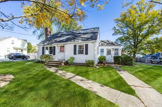 46 Westside Ave, North Attleboro, MA 02760