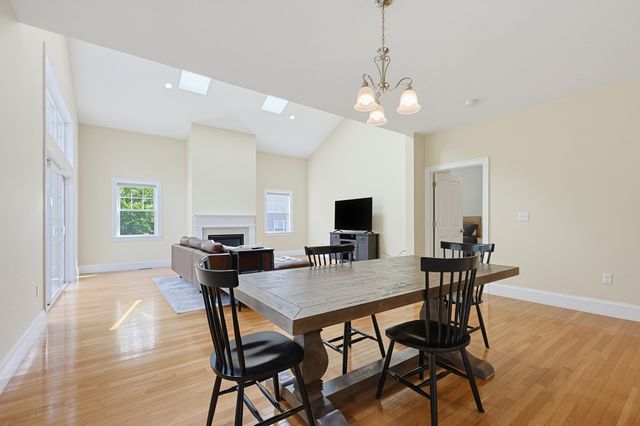 106 Walden Way 106, Milford, MA 01757