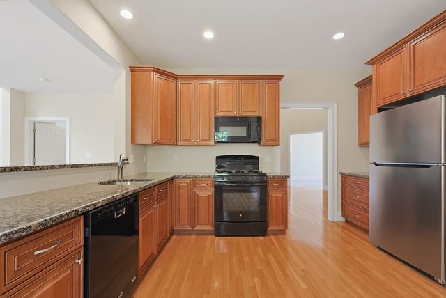 106 Walden Way 106, Milford, MA 01757