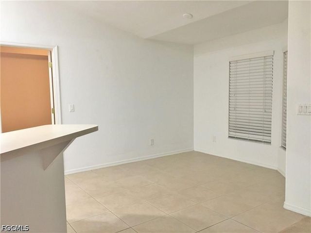 2221 SW 8th PL, Cape Coral, FL 33991
