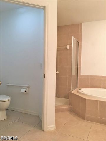 2221 SW 8th PL, Cape Coral, FL 33991