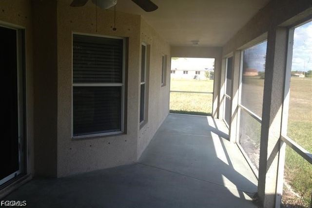 2221 SW 8th PL, Cape Coral, FL 33991