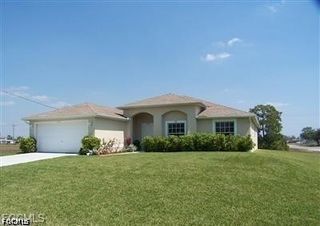 2221 SW 8th PL, Cape Coral, FL 33991