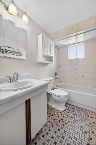 128 Beech Street, Floral Park, NY 11001