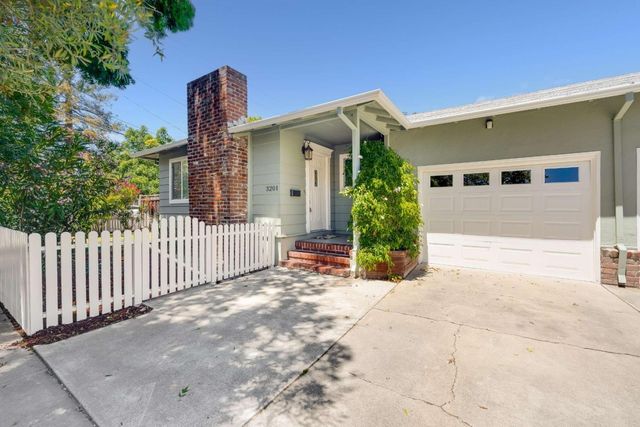 3201-3203 Hoover Street, Redwood City, CA 94063
