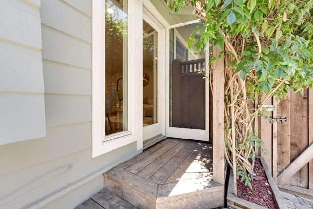 3201-3203 Hoover Street, Redwood City, CA 94063