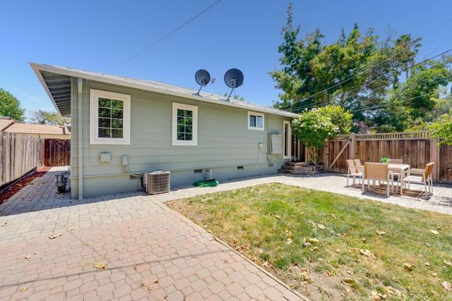 3201-3203 Hoover Street, Redwood City, CA 94063