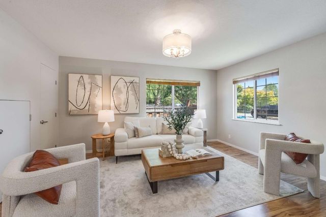 3201-3203 Hoover Street, Redwood City, CA 94063