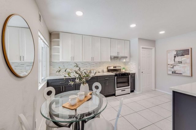 3201-3203 Hoover Street, Redwood City, CA 94063