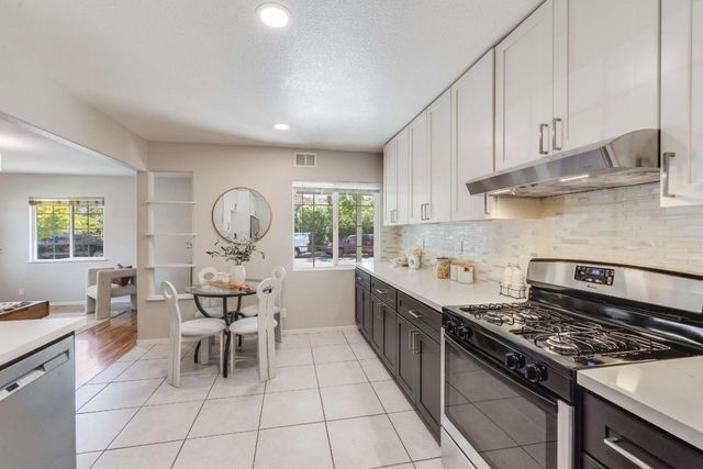 3201-3203 Hoover Street, Redwood City, CA 94063