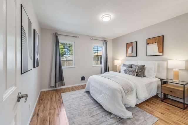 3201-3203 Hoover Street, Redwood City, CA 94063