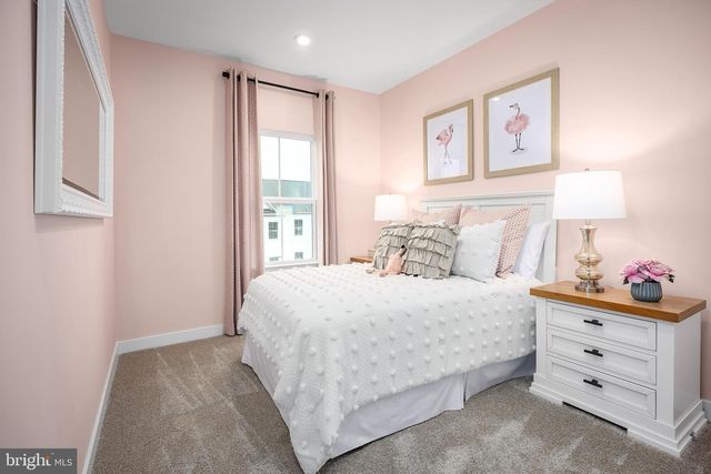 3525 DESTRIER ST, Ranson, WV 25438