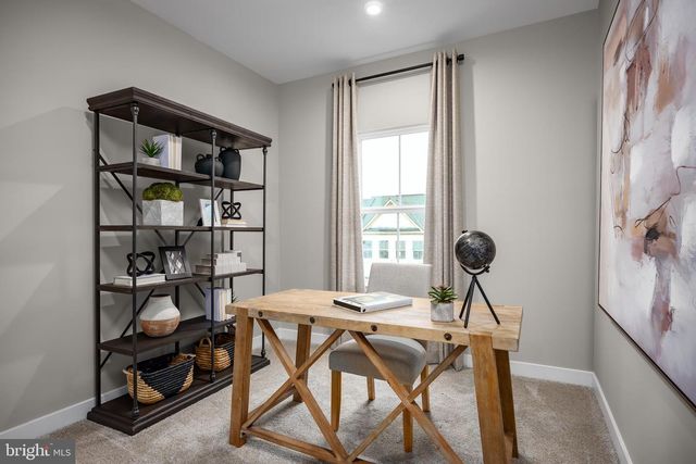 3525 DESTRIER ST, Ranson, WV 25438