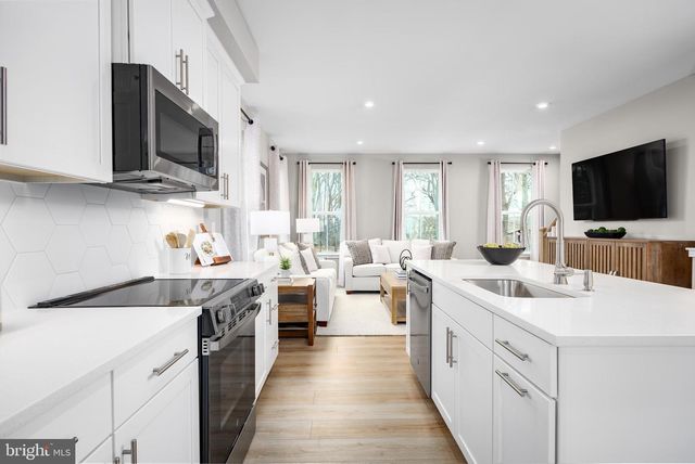 3525 DESTRIER ST, Ranson, WV 25438