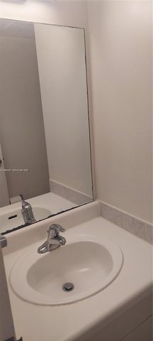 4334 NW 9th Ave 9-2G, Deerfield Beach, FL 33064