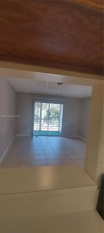 4334 NW 9th Ave 9-2G, Deerfield Beach, FL 33064