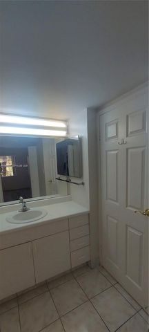 4334 NW 9th Ave 9-2G, Deerfield Beach, FL 33064