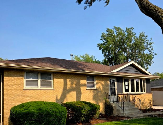 7447 Beloit Avenue, Bridgeview, IL 60455