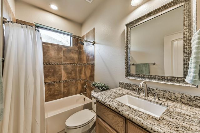 2214 Dove Haven Lane, League City, TX 77573