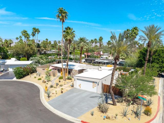 212 N Jill Circle, Palm Springs, CA 92262