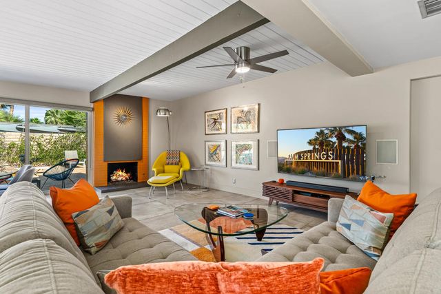 212 N Jill Circle, Palm Springs, CA 92262