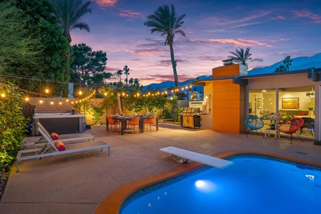 212 N Jill Circle, Palm Springs, CA 92262