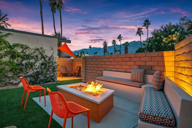 212 N Jill Circle, Palm Springs, CA 92262