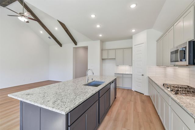 31211 Elmgrove Knoll Drive, Hockley, TX 77447