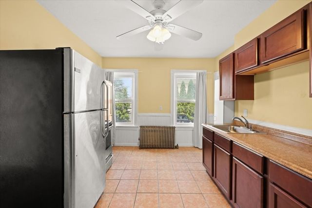 26 Pine St A, Attleboro, MA 02703