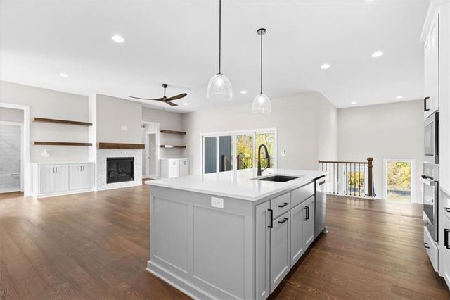 14625 Amanda Lane, Basehor, KS 66007