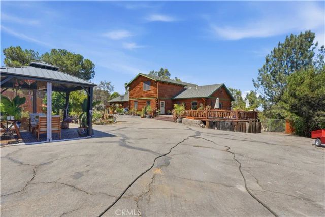 525 Calle Encanto, El Cajon, CA 92019