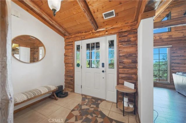 525 Calle Encanto, El Cajon, CA 92019