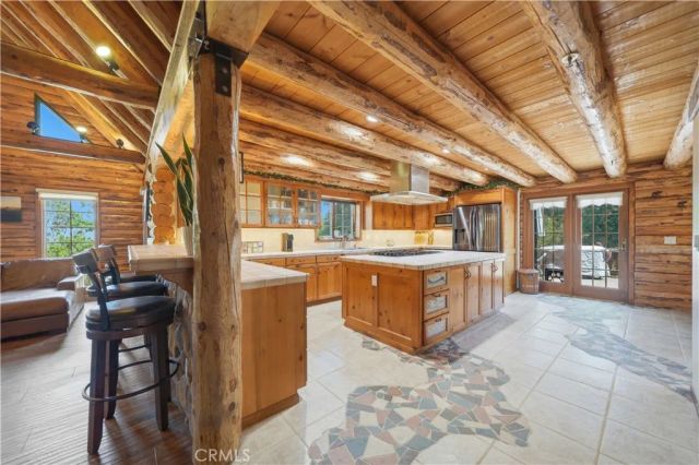 525 Calle Encanto, El Cajon, CA 92019