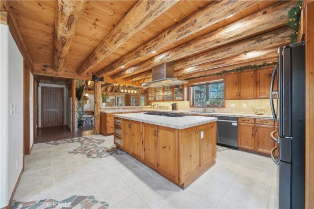 525 Calle Encanto, El Cajon, CA 92019