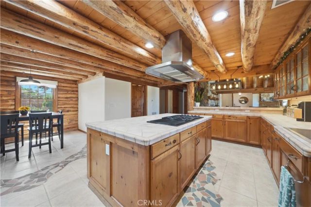 525 Calle Encanto, El Cajon, CA 92019