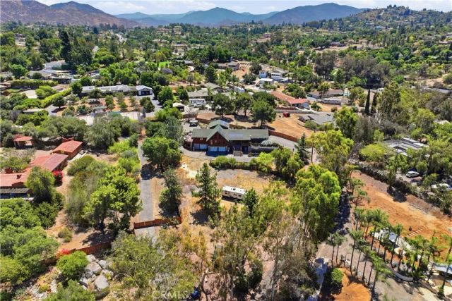 525 Calle Encanto, El Cajon, CA 92019