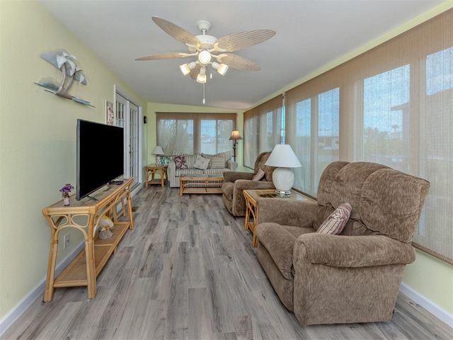 98 LAKEVIEW DRIVE, North Port, FL 34287