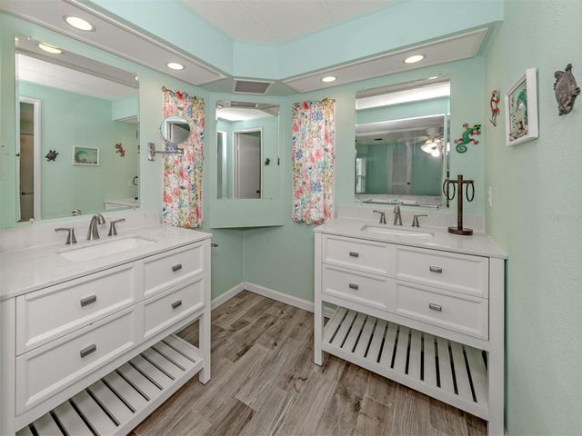 98 LAKEVIEW DRIVE, North Port, FL 34287