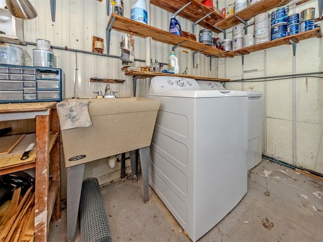 98 LAKEVIEW DRIVE, North Port, FL 34287