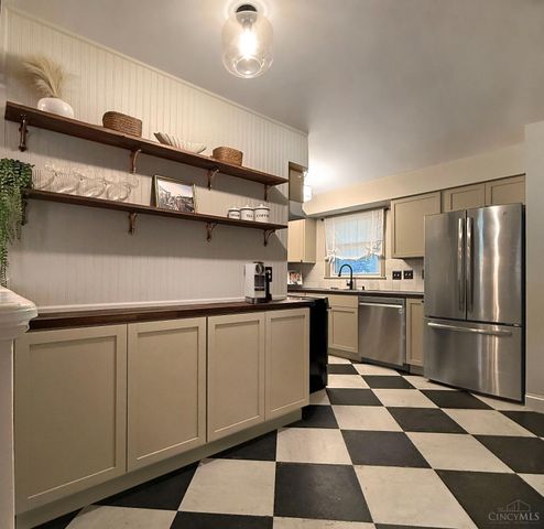 933 Dayton Street, Hamilton, OH 45011
