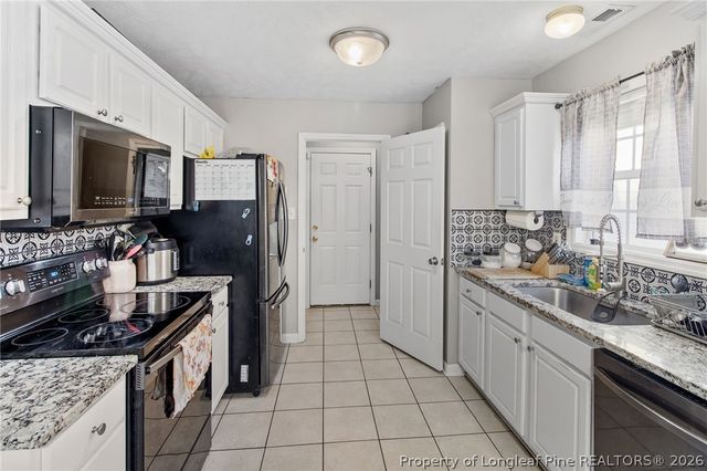 289 Rushmore Court, Raeford, NC 28376