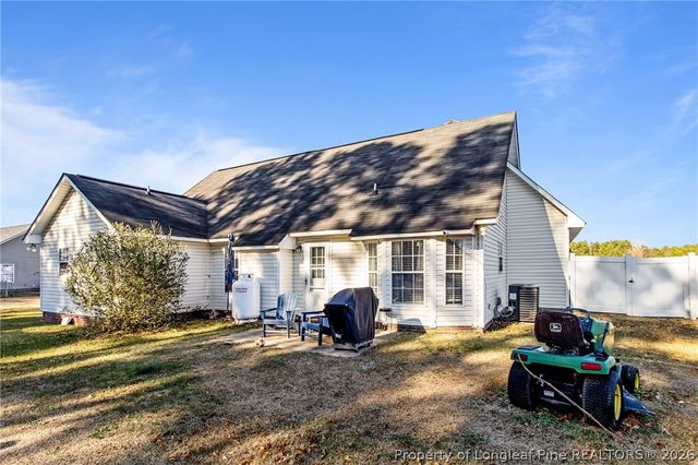 289 Rushmore Court, Raeford, NC 28376