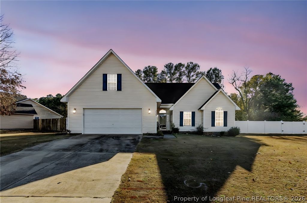 289 Rushmore Court, Raeford, NC 28376