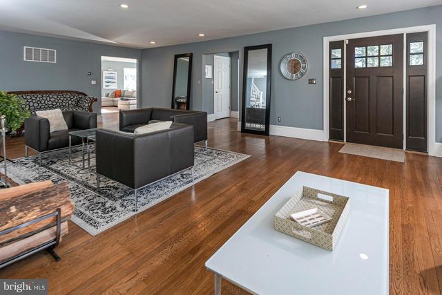 10 TALL TIMBERS DR, Princeton, NJ 08540