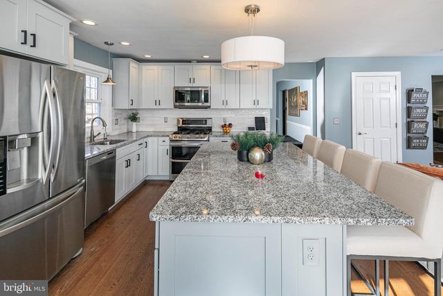 10 TALL TIMBERS DR, Princeton, NJ 08540