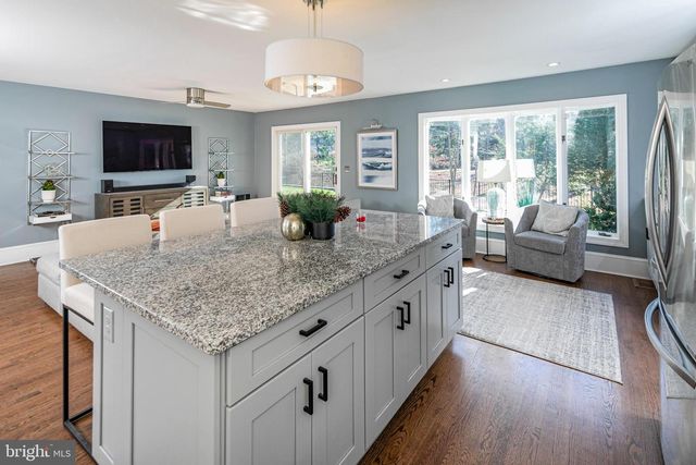 10 TALL TIMBERS DR, Princeton, NJ 08540